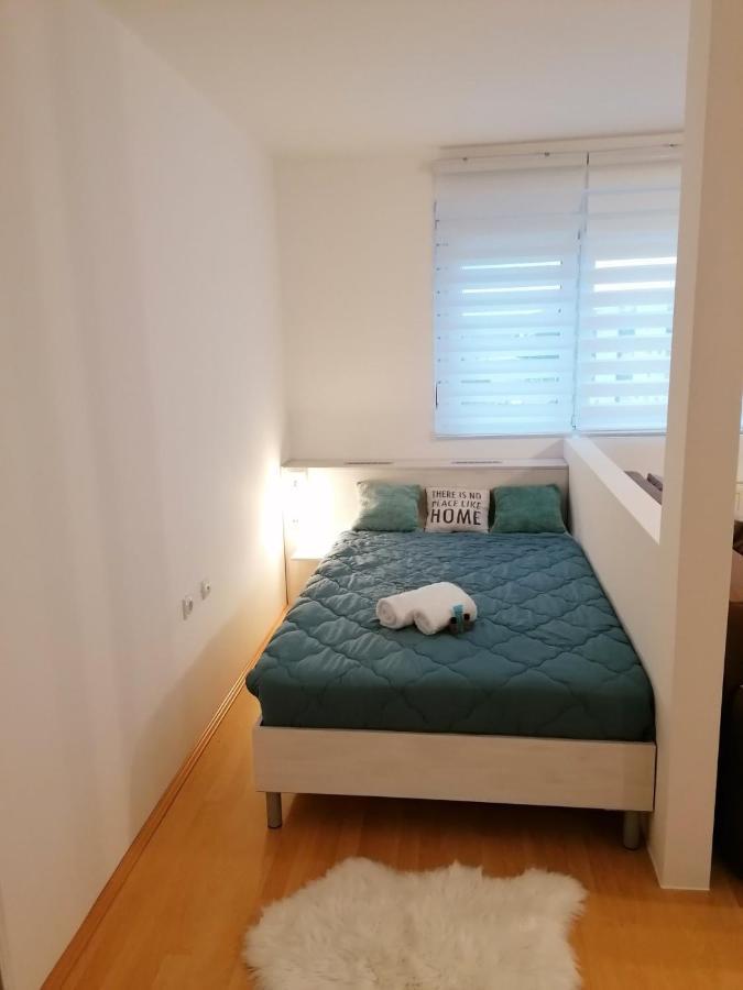 Emili Apartman Jagodina Buitenkant foto