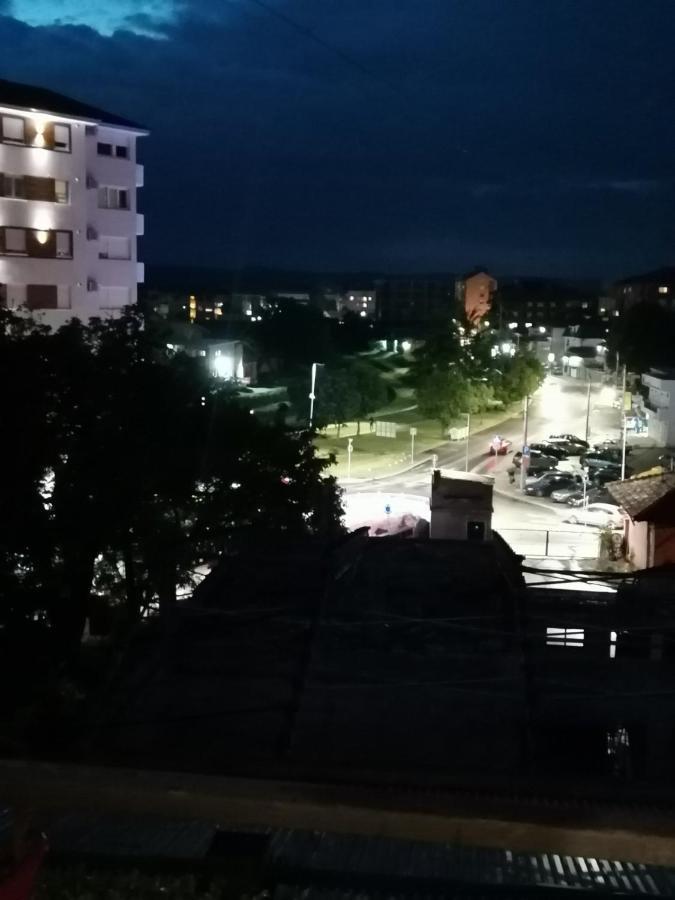 Emili Apartman Jagodina Buitenkant foto