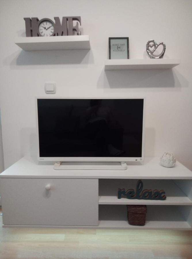 Emili Apartman Jagodina Buitenkant foto