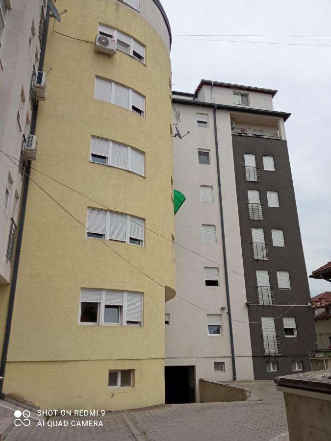 Emili Apartman Jagodina Buitenkant foto